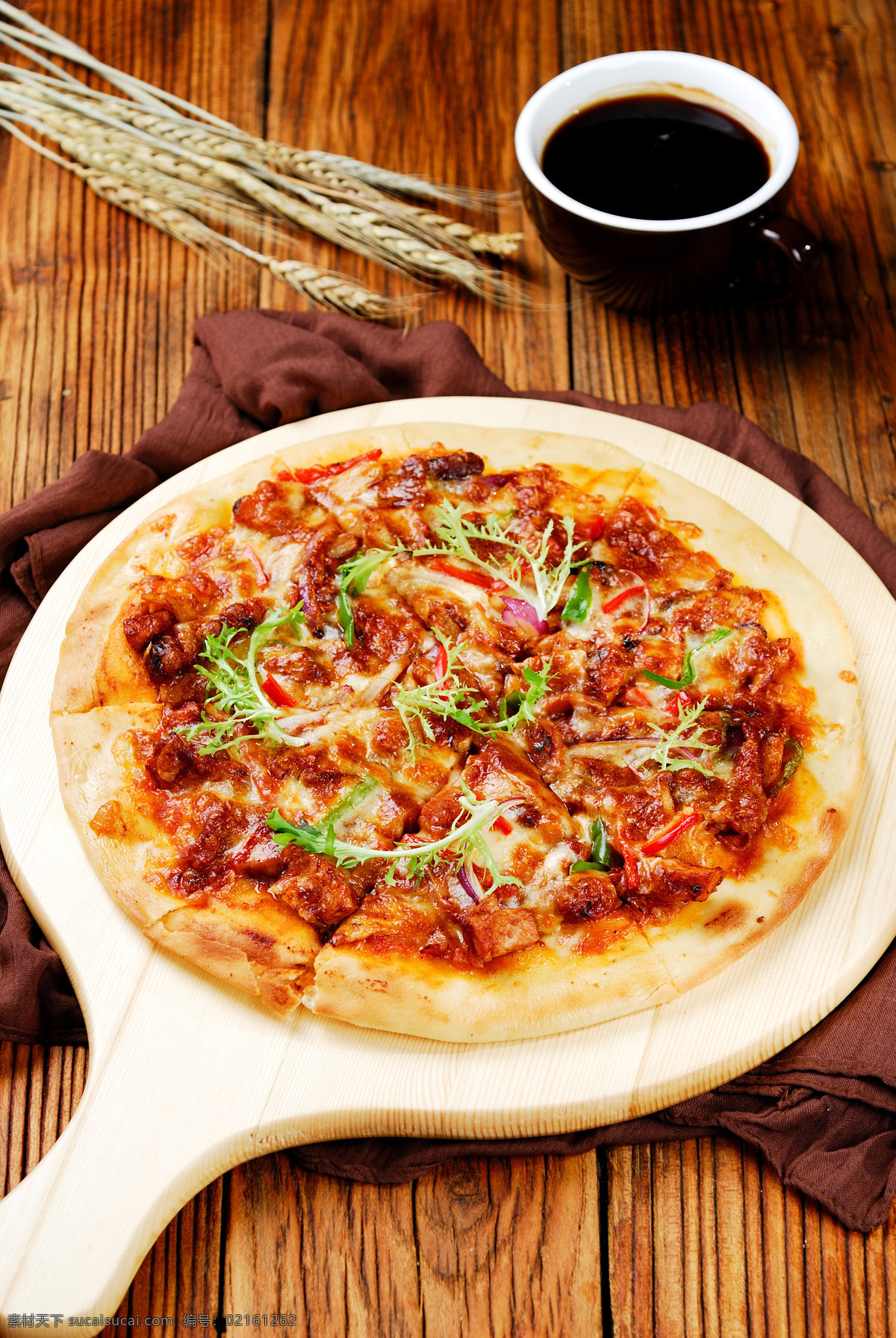 米兰 烤鸡 披萨 pizza 比萨 刚出炉的披萨 意大利披萨 培根披萨 香肠披萨 芝士披萨 水果披萨 海鲜披萨 榴莲披萨 夏威夷披萨 牛肉披萨 鸡肉披萨 烤肠披萨 餐饮美食 西餐美食