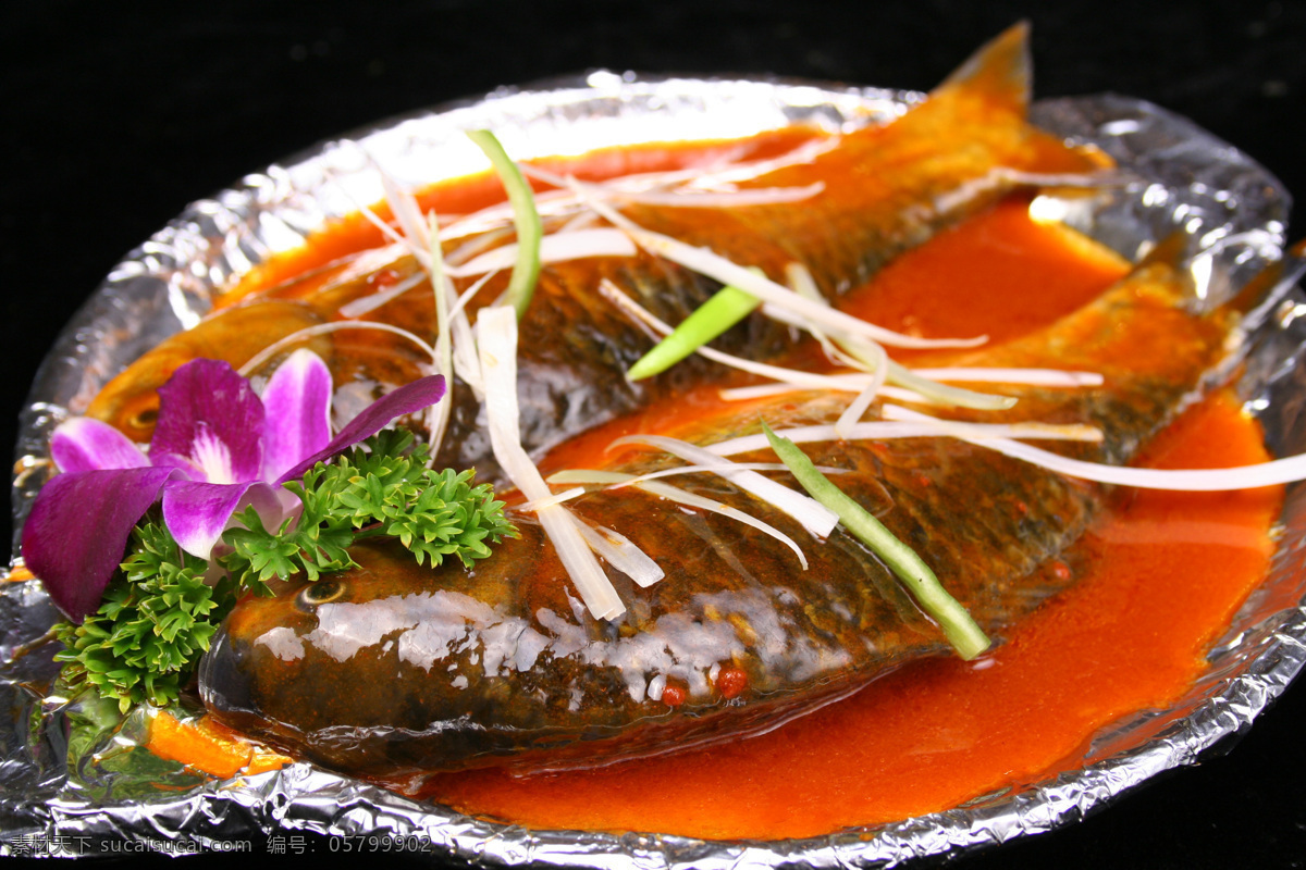 鐵板鯽魚 家常菜 菜品攝影 菜譜 名菜 地方菜 中餐 好吃 美食 美味 傳統(tǒng)美食 餐飲美食