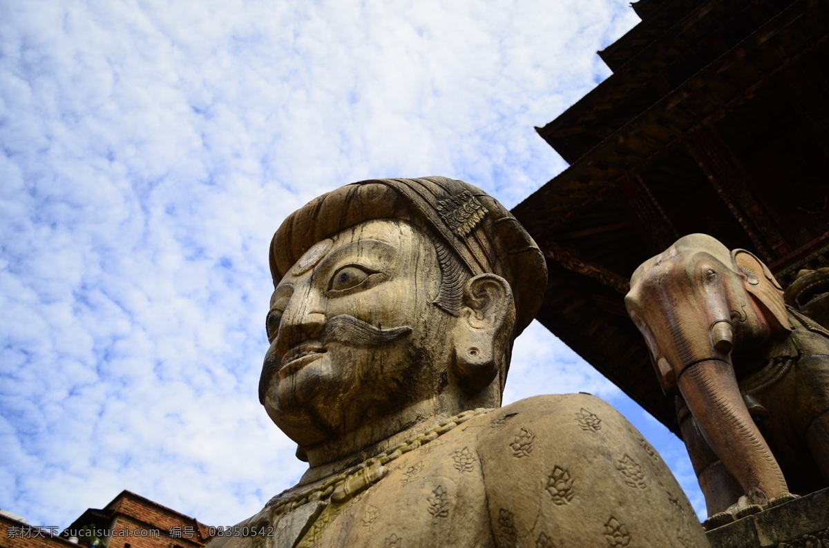尼泊尔神庙 蔚蓝天空 尼泊尔 神庙 神冥 雕像 雕塑 祭祀 拜神 旅游摄影 国外旅游 黑色