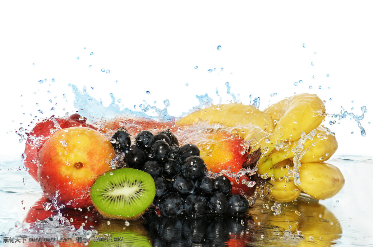 动感 水花 水果 新鲜水果 动感水花 水花与水果 溅起 水滴 水珠 香蕉 葡萄 苹果 摄影图 水果图片 餐饮美食