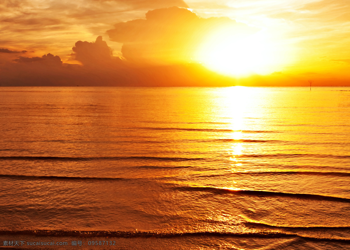 黃昏 夕陽 美景 黃昏美景 美麗風景 景色 風景攝影 海灘 沙灘 落日 海面 大海 大海圖片 風景圖片