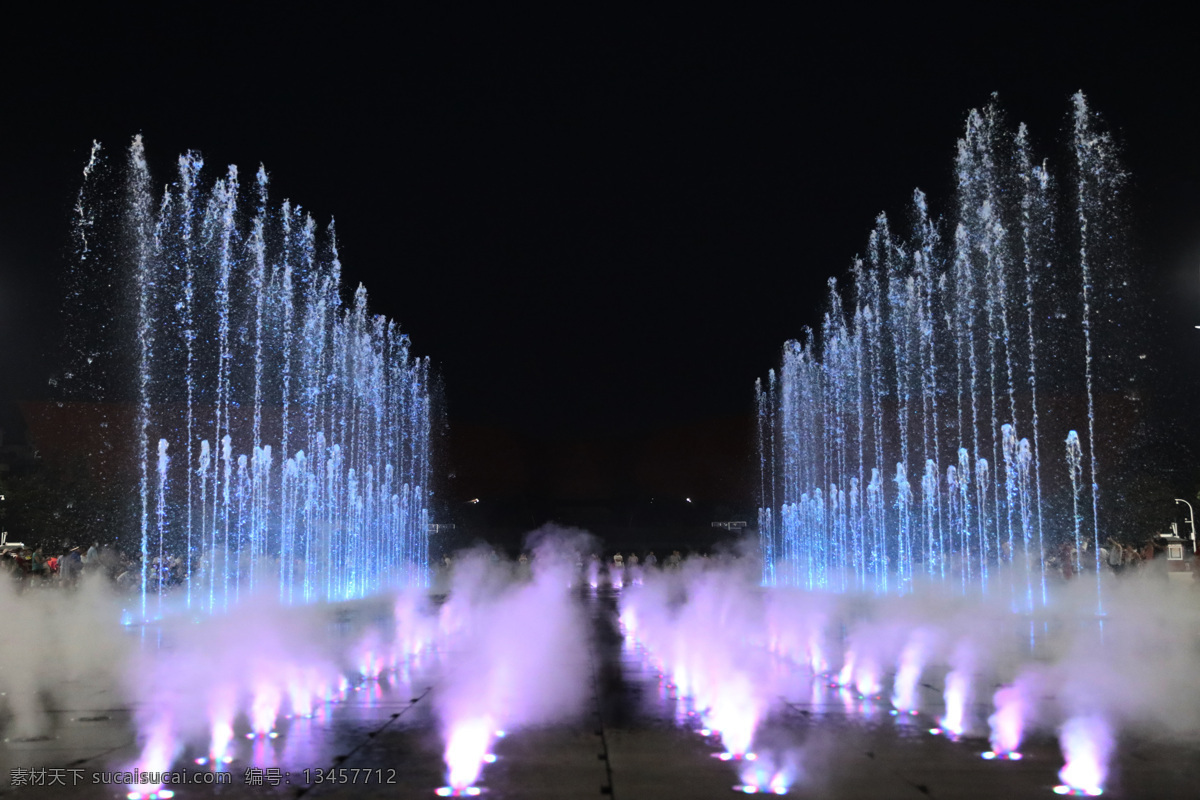 音乐喷泉6 喷泉 夜景 灯光 音乐喷泉 广场 旅游摄影 国内旅游