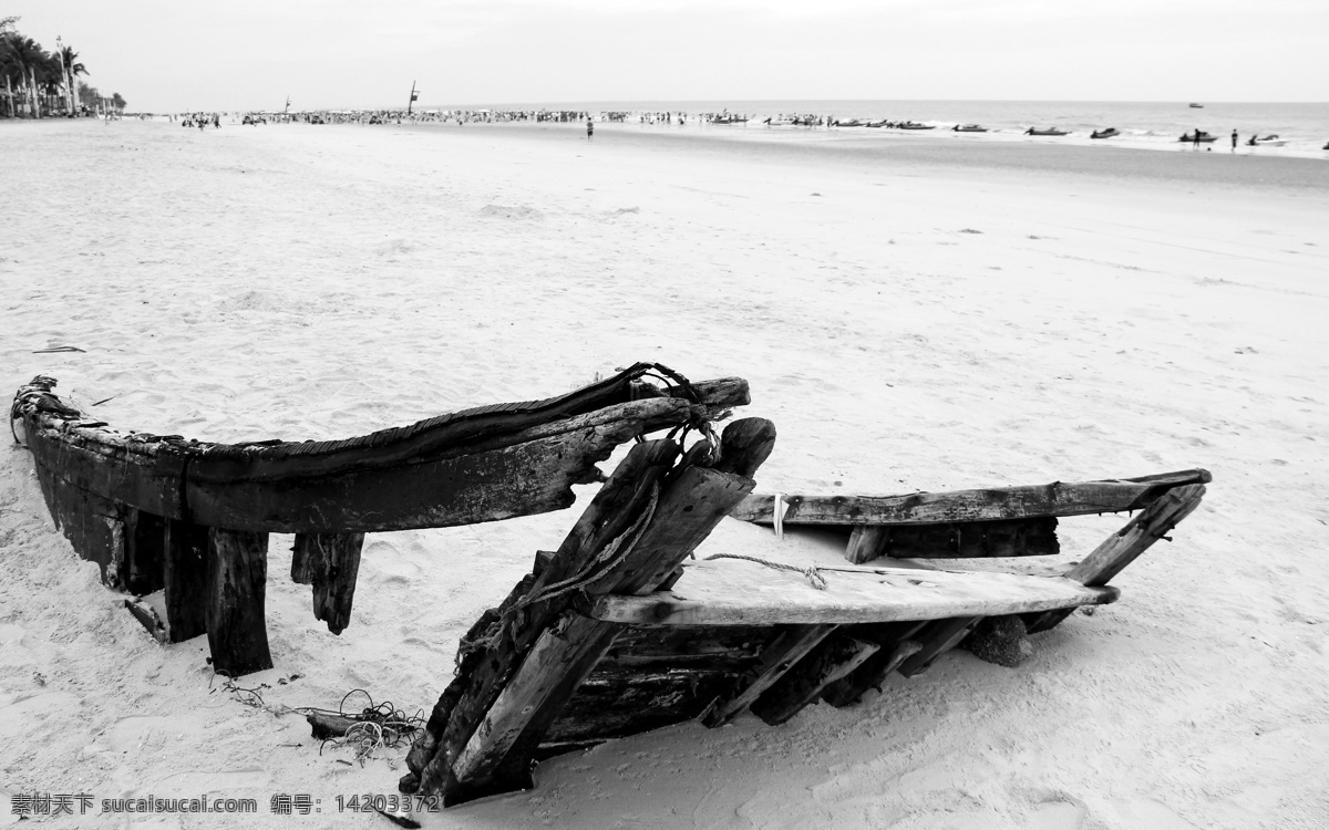 黑白沙滩 沙滩 小木舟 海边 破船 木船 破釜沉舟 旅游摄影