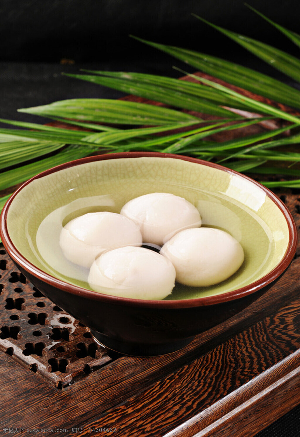 湯圓 元宵 中餐 甜品 傳統(tǒng)美食 中國(guó)風(fēng) 白色 節(jié)日食品 清湯 糯米 軟糯 精致 碗裝 攝影