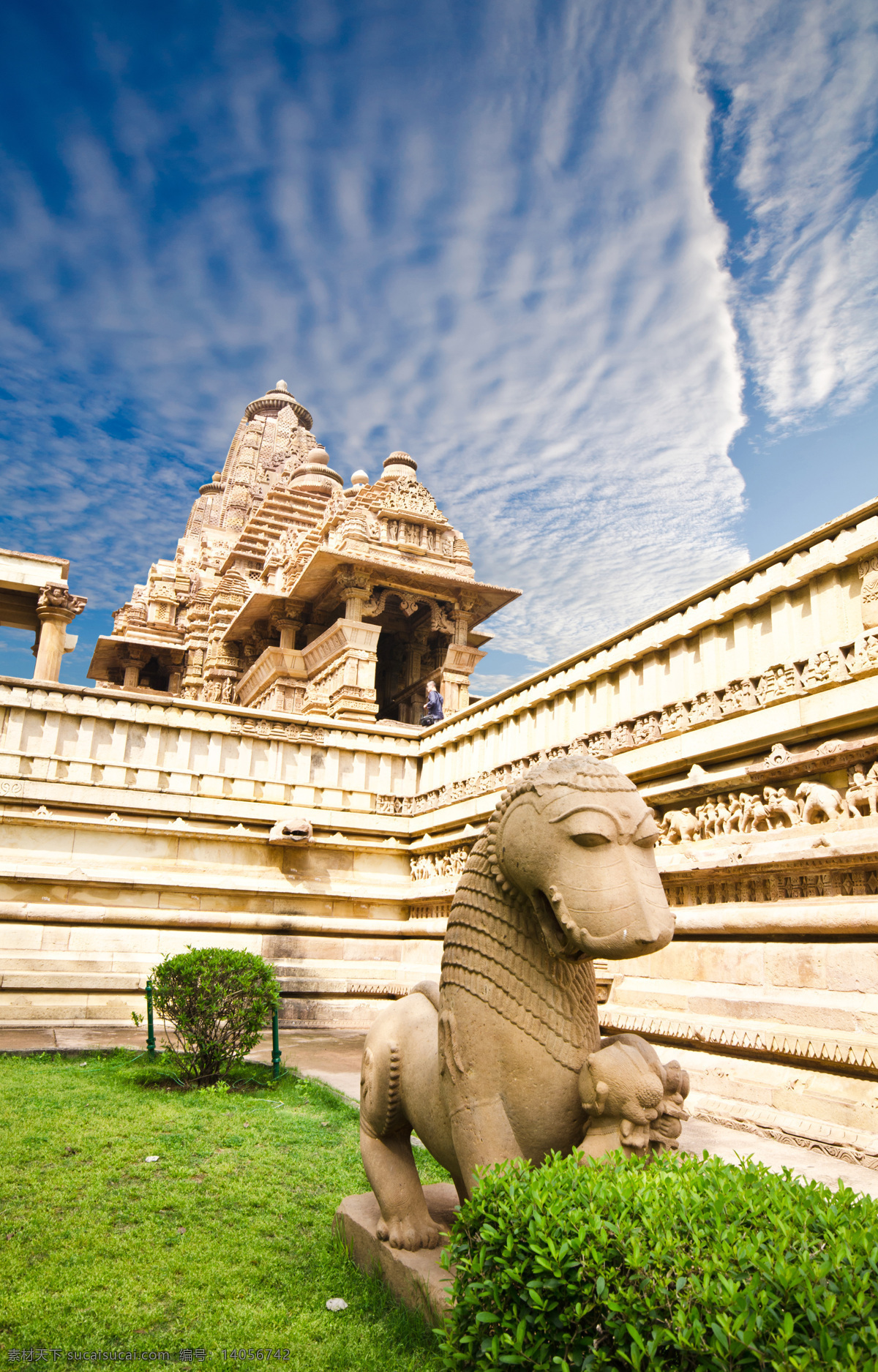 克 久 拉 霍 寺庙 石像 克久拉霍寺 雕塑 印度寺庙 建筑风景 印度旅游景点 美丽风光 风景摄影 美丽景色 美景 文明古迹 建筑设计 环境家居 白色