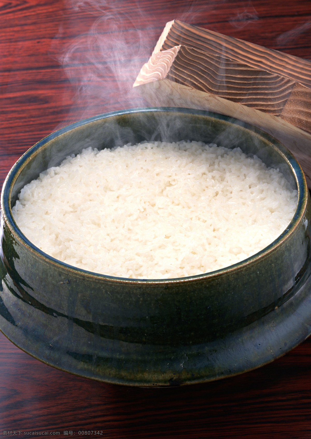 米饭 焖饭 蒸饭 稻米 主食 大米 白饭 传统美食 粮食 餐饮美食
