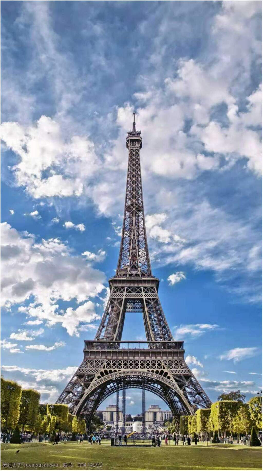 身姿 优美 铁塔 蓝天下的铁塔 白云下的铁塔 草坪上的铁塔 春天的铁塔 埃菲尔铁塔 法国的标志 旅游摄影 国外旅游