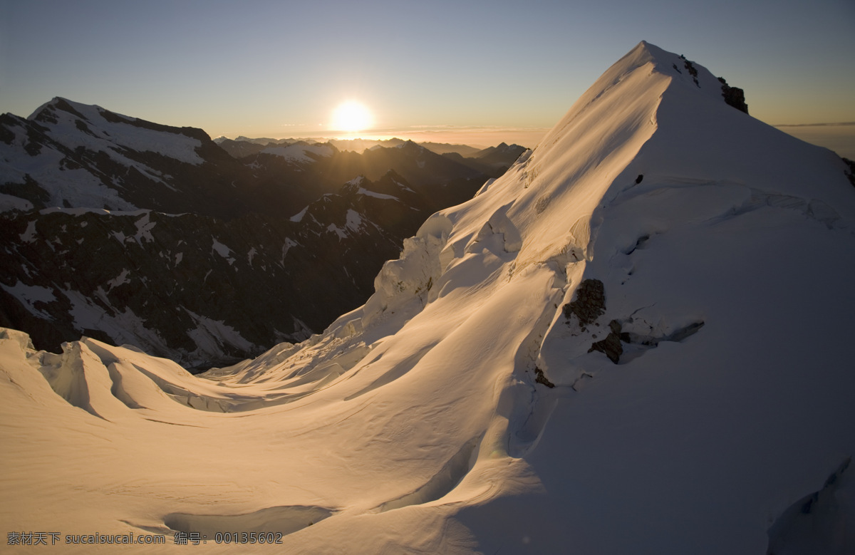 雪山 蓝天 山峰 旅游 风光 冰雪 险峻 自然风景 自然景观 黑色