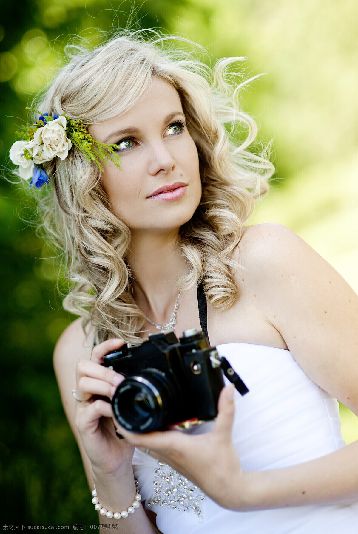 相机 美女图片 拿着 美女 新娘 婚礼 结婚 情侣图片 人物图片