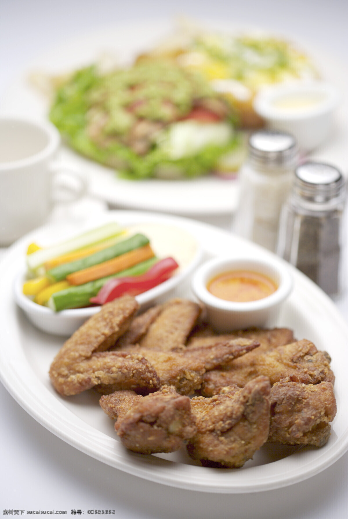 烤鸡 翅膀 餐饮美食 摄影图库 薯条 西餐美食 烤鸡翅膀 快餐食品 psd源文件