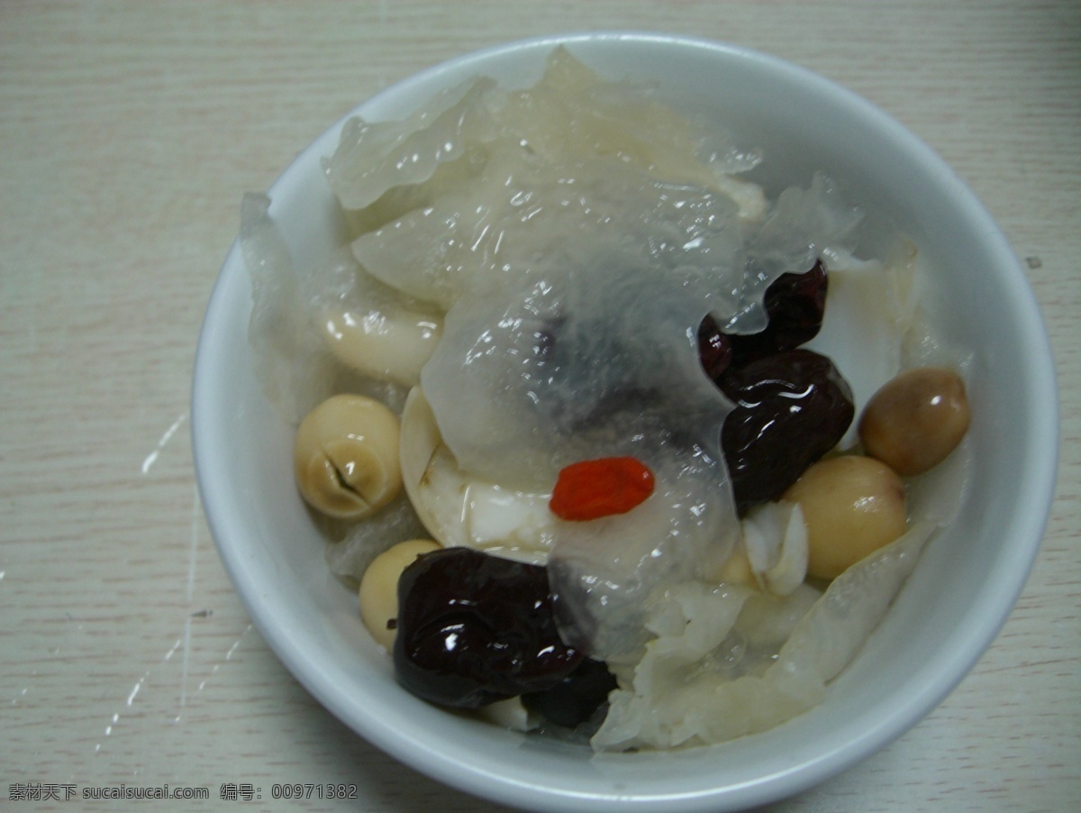 冰糖 莲子粥 枸杞 红枣 莲子 生物世界 蔬菜 银耳 冰糖莲子粥 风景 生活 旅游餐饮