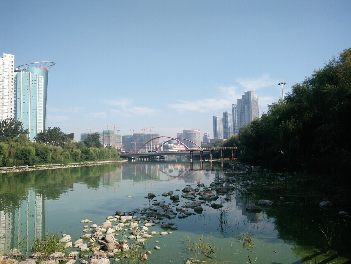 潍坊 白浪河 彩虹桥 高楼 大厦 河岸 河畔 水岸 水畔 石头 魅力潍坊 旅游摄影 国内旅游