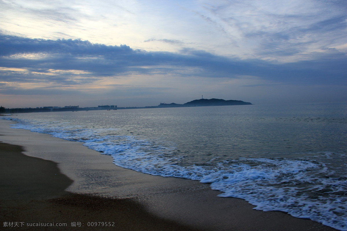 海棠 湾 清晨 海滩 浪花 三亚 沙滩 云 自然风景 棠 海棠湾清晨 海棠湾 自然景观 psd源文件