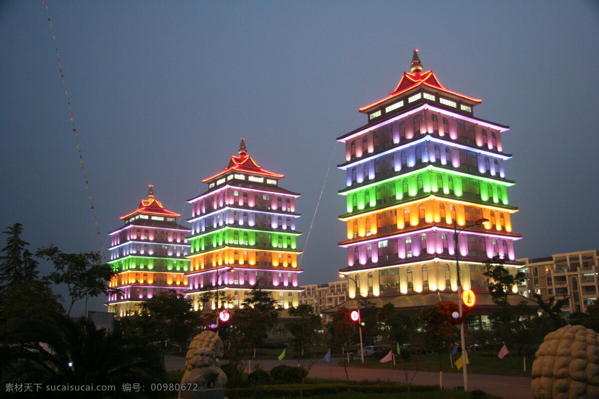 华西 塔 群 金塔 灯光 建筑景观 霓虹灯 夜景 自然景观 华西塔群金塔 华西村 塔群 华西摄影图片 装饰素材 灯饰素材