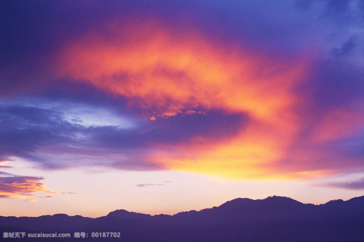彩霞免费下载 彩霞 大自然 广告 大 辞典 火烧云 天空 夕阳 云 云彩 云朵 云海 风景 生活 旅游餐饮
