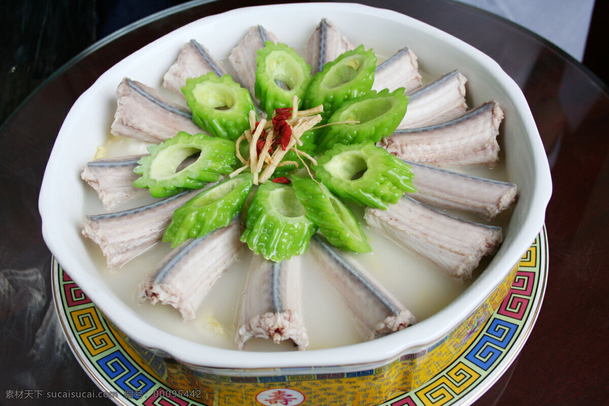 传统美食 特色菜 美食图片 餐饮 酒店菜品 菜品摄影 蛇肉 蛇汤 苦瓜 清凉炖羹蛇 中式菜品 餐饮美食