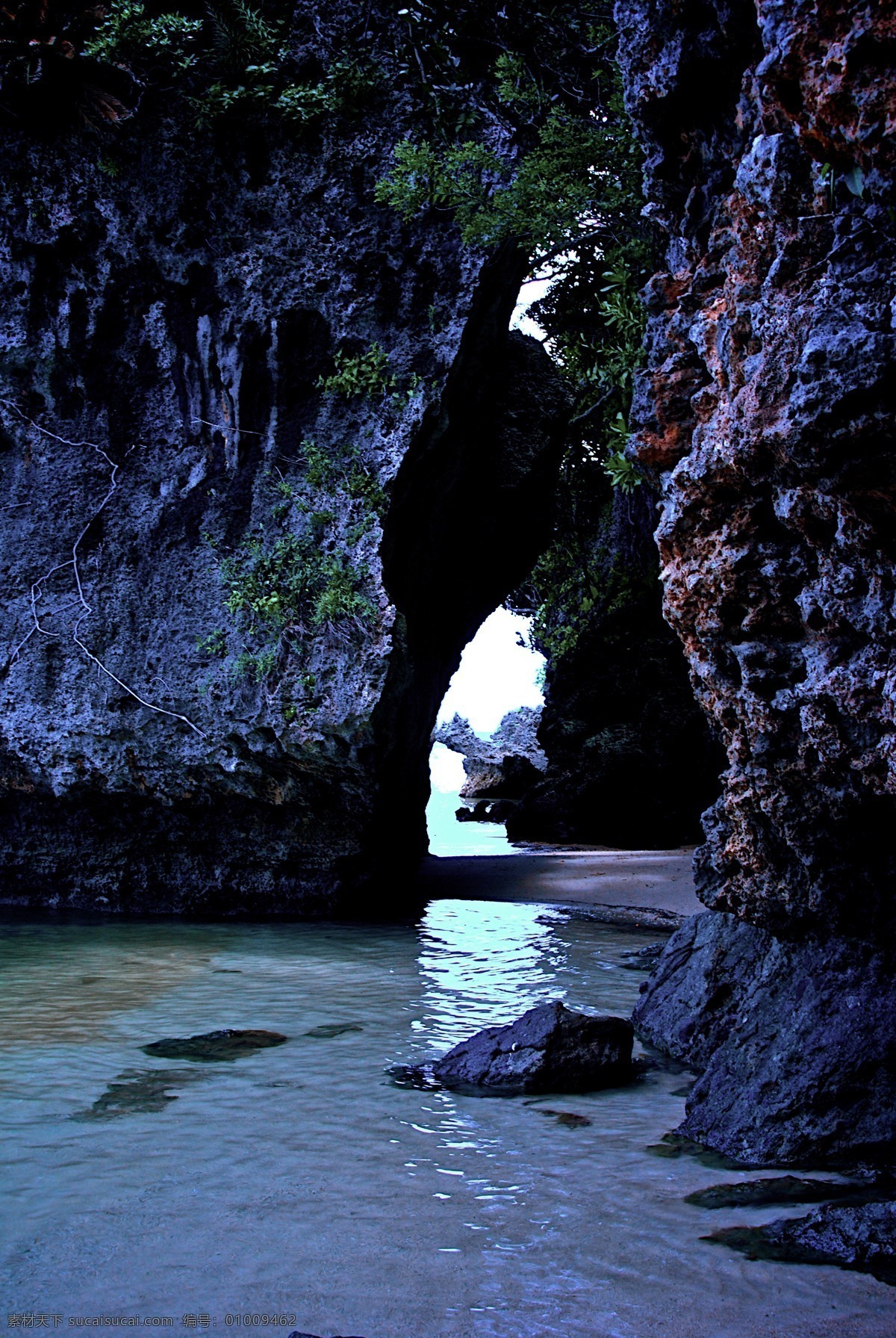 海礁 海岸 海景 海水 浪花 旅游摄影 摄影图库 悬崖 岩石 礁 绝壁 断崖 碧波 海洋风光 自然景观 自然风景 海洋景观 风景 生活 旅游餐饮
