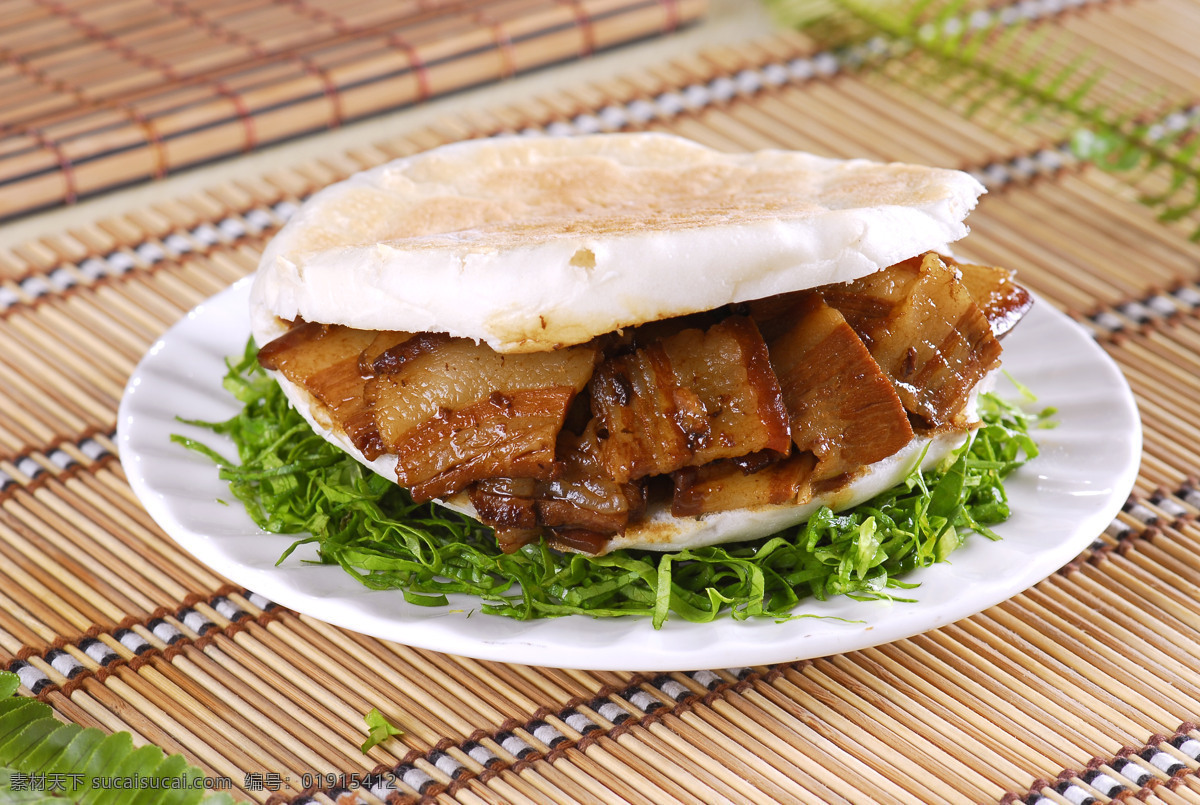 肉夹膜图片 猪肉 肉夹馍 辣椒 中国菜 湖南菜 湘菜 传统美食 餐饮美食