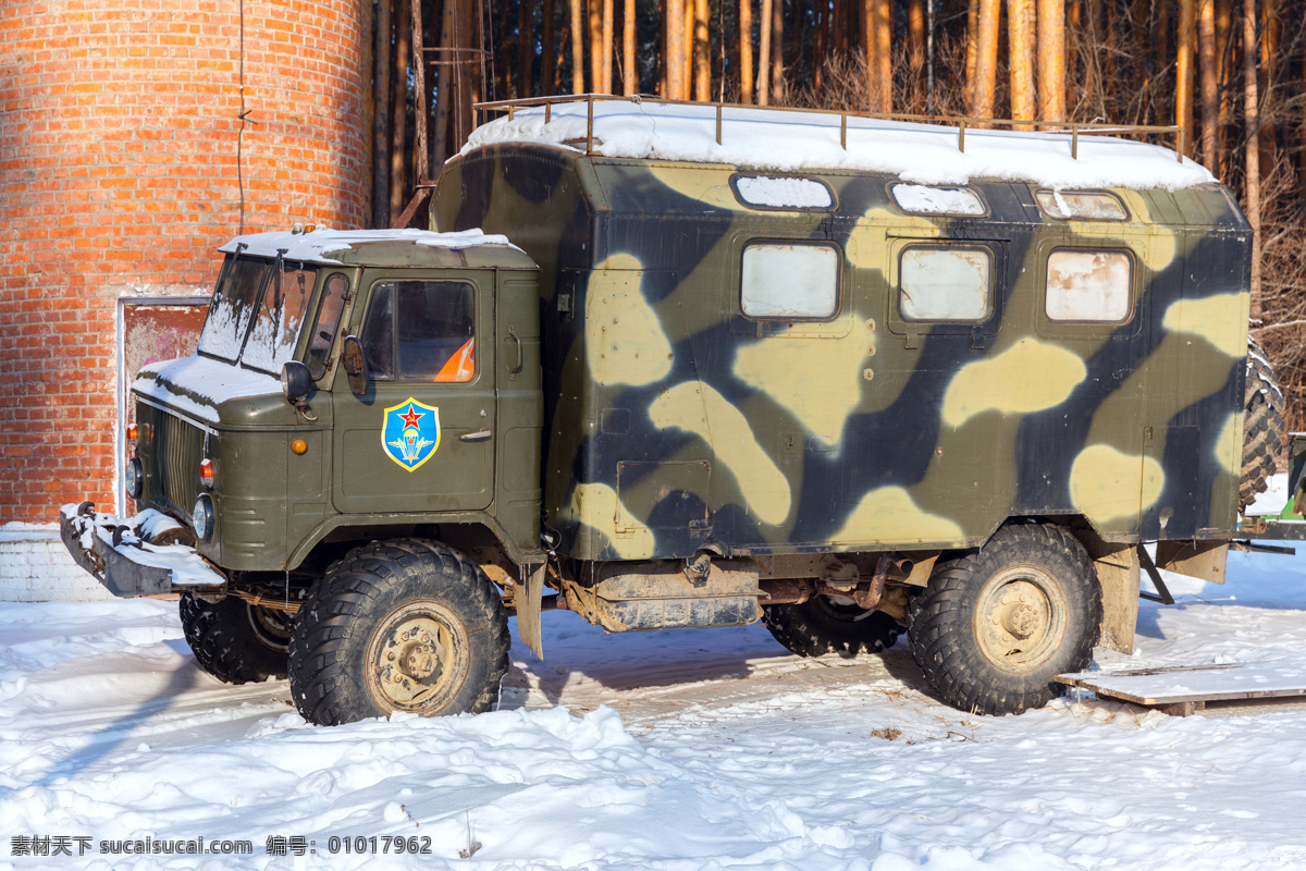 雪地 里 军用 卡车 交通工具 大卡车 军用卡车 军事设备 其他类别 现代科技