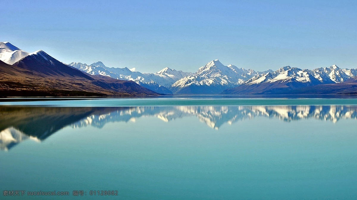 海边 风景 高清 大海 海滩 礁石 雪山 倒影