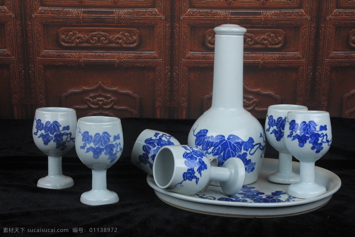 景德 镇原 十大 瓷厂 厂 瓷 葡萄 景德镇 十大瓷厂 厂瓷 葡萄酒具 酒具 酒壶 酒杯 酒盘 青花瓷 老瓷器 文化艺术 传统文化
