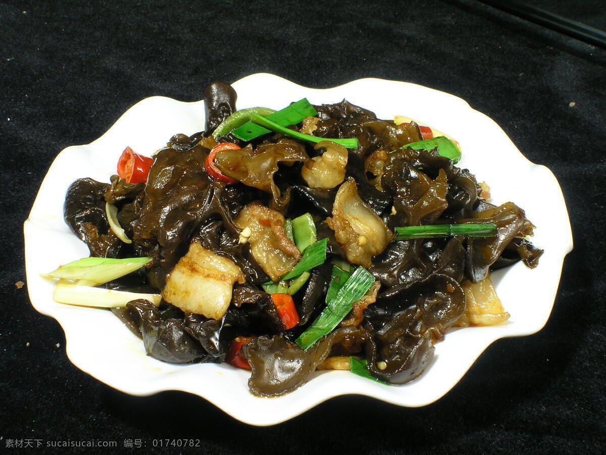 木耳炒肉 木耳 炒木耳 拌木耳 凉拌木耳 黑木耳 东北菜 特色菜 美食 家乡菜 东北木耳 肉炒木耳 腊肉炒木耳 菜 丑小鸭广告 餐饮美食 传统美食