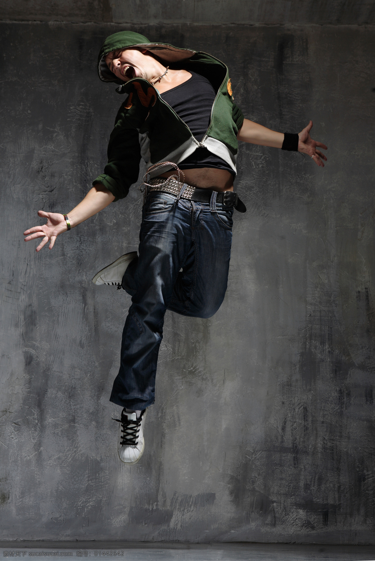 跳 街舞 男人 人物 跳舞 活力 运动 跳跃 嘻哈 大叫 张开双臂 跳起 生活人物 人物图片