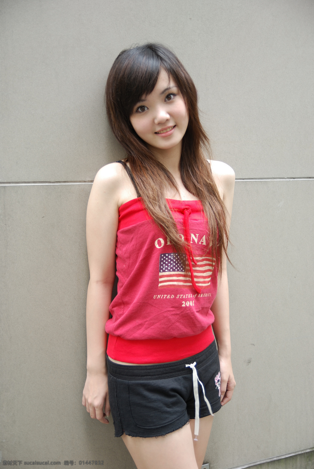 台湾美少女 君君 台湾 美少女 长长秀发 可爱圆脸 水灵大眼 修长身条 细嫩皮肤 笑容甜美 美丽动人 吊带广告衫 平脚短裤 学生妹 东方女性 室外写真 女人 女性女人 人物图库