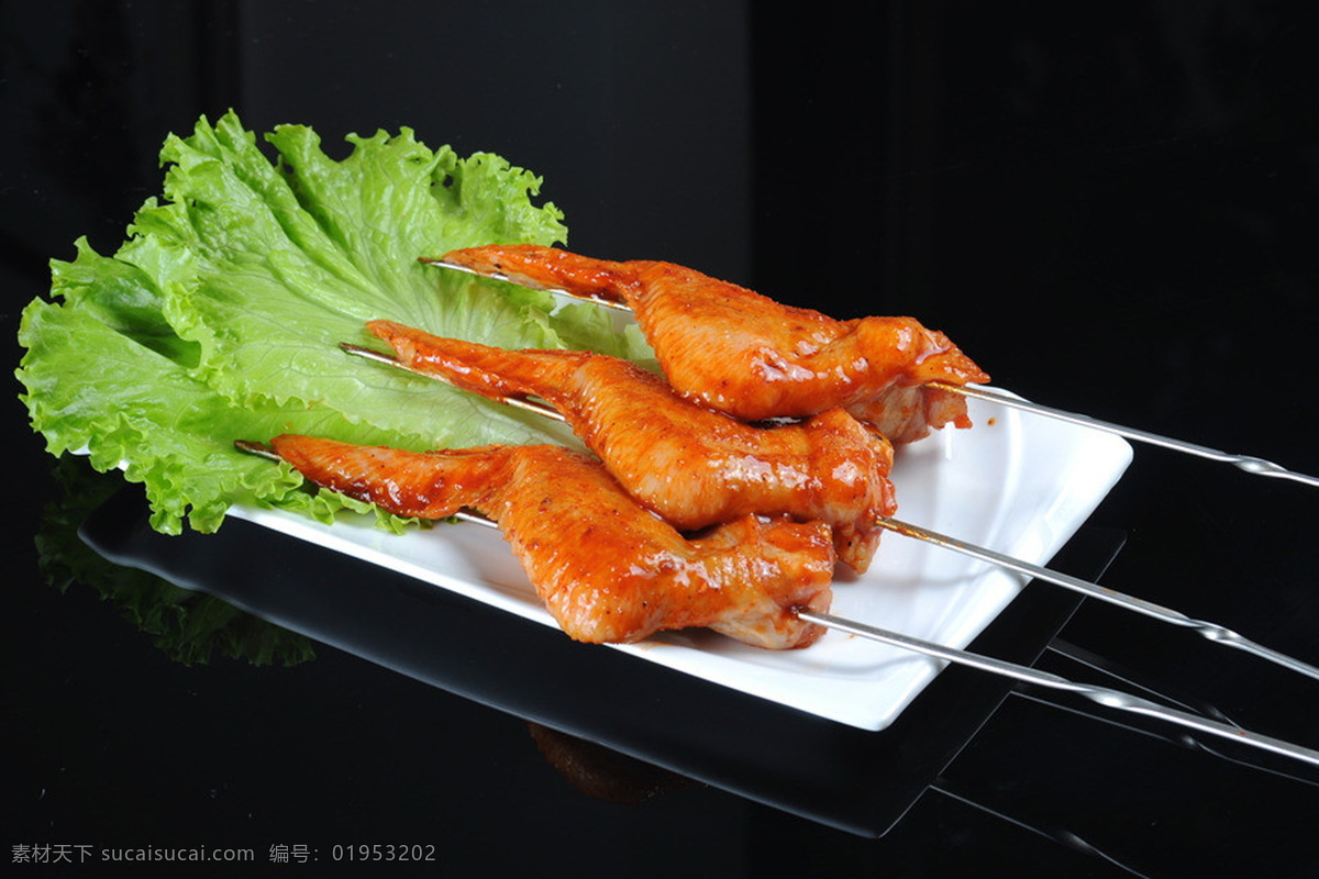 烤鸡腿 烤鸡翅尖 烧烤 烤串 刷酱 薯条 玉米 西餐 美食 美味 可口