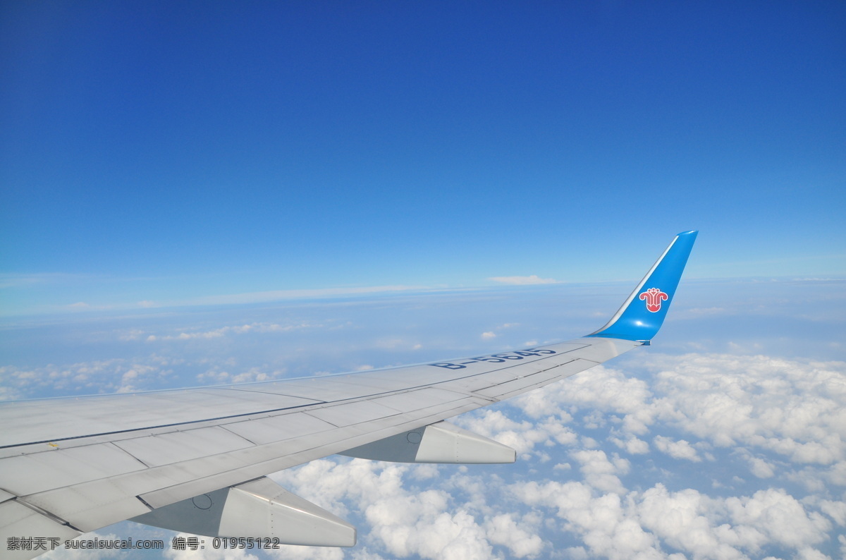 飞机俯瞰 飞机 俯瞰 天空 蓝天 白云 旅游摄影 国内旅游