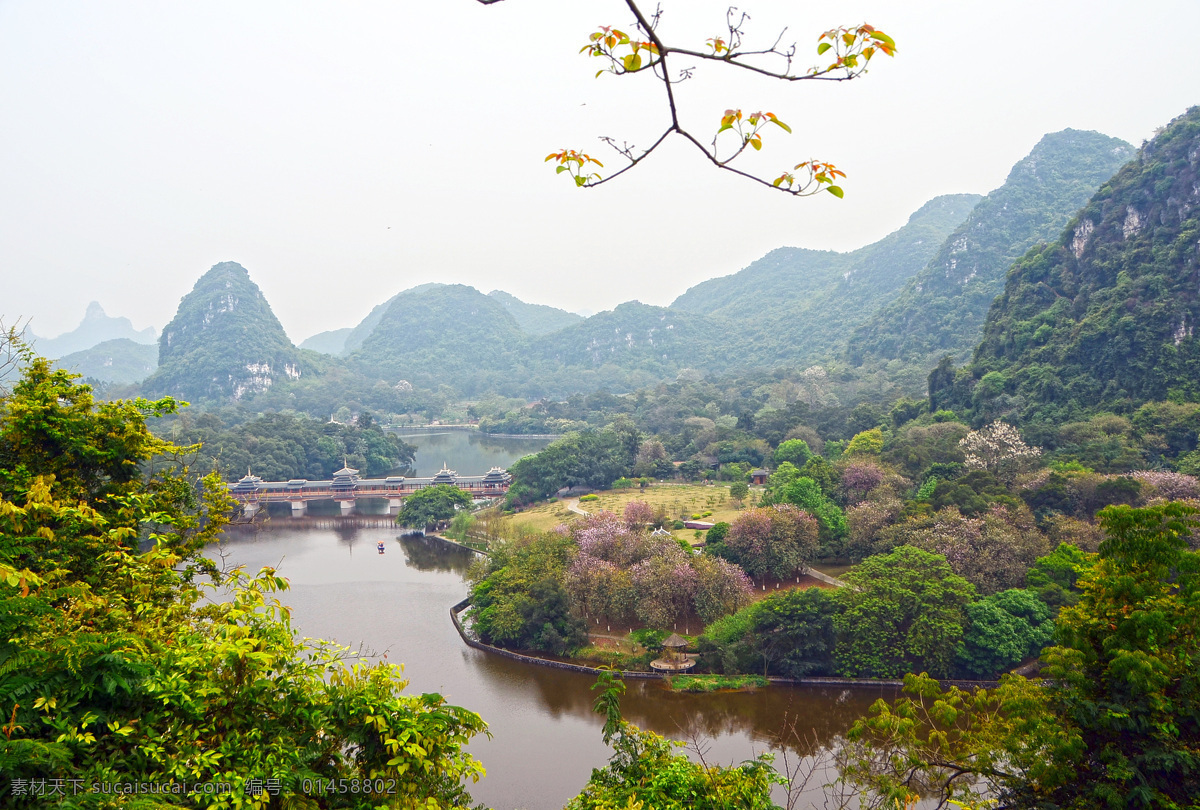 广西柳州风景 柳州景点 大龙潭公园 桥 池水 河水 远山近景 山水 五颜六色 花草树木 绿色 山头 柳州大龙潭 旅游摄影 国内旅游