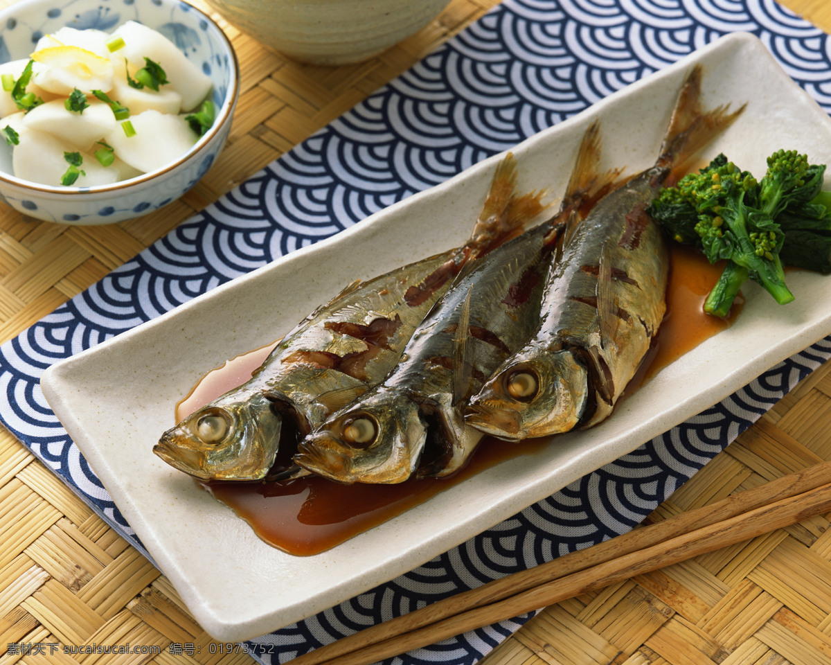 酱 汁 小鱼 食物 美味 海鲜 可口 新鲜 诱人 酱汁 浇汁 食材原料 餐饮美食