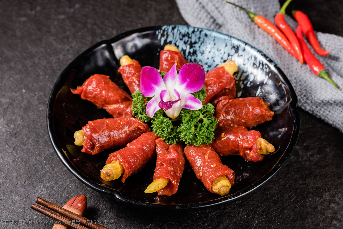 火锅 菜品 泡 椒 牛肉 特色 创意 泡椒 餐饮美食 食物原料