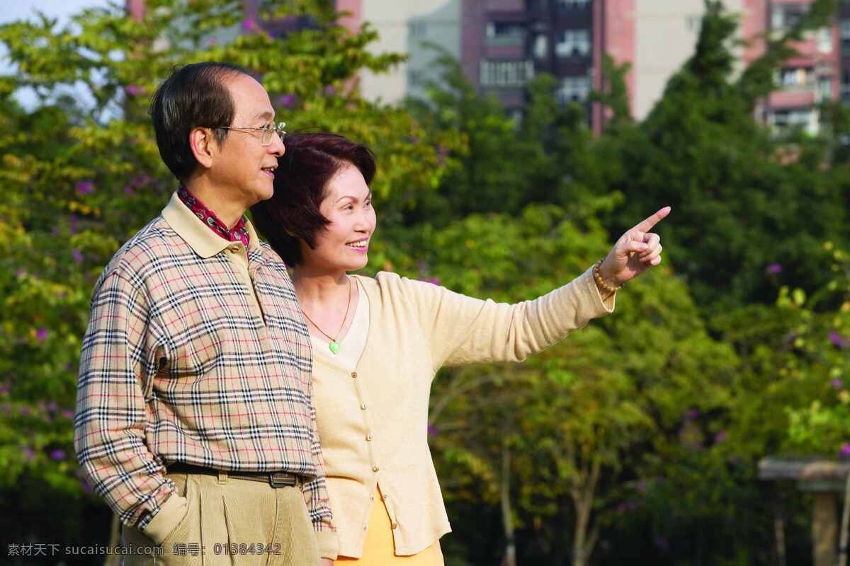 初春 春季 春天 夫妻 健康生活 老年 人物图库 摄影图库 春季老年 中年 中老年 幸福生活 老年人物 psd源文件