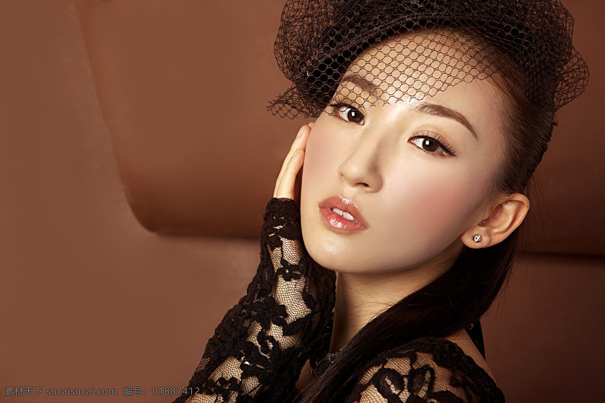 李宛仪 李潇珊 写真 模特 美女 演员 明星 圆润 人体摄影 唯美 少女 身材 曲线 丰满 淑女 诱惑 婀娜 清纯 艺术 女人 性感尤物 魅力 内衣 白领 高贵 魅惑 微笑 气质 女性女人 人物图库