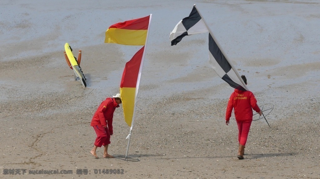 视频背景 合成视频 视频 活动视频背景 合成视频背景 视频素材 视频模版 手 旗帜 两 人 走 沙滩 上 人物