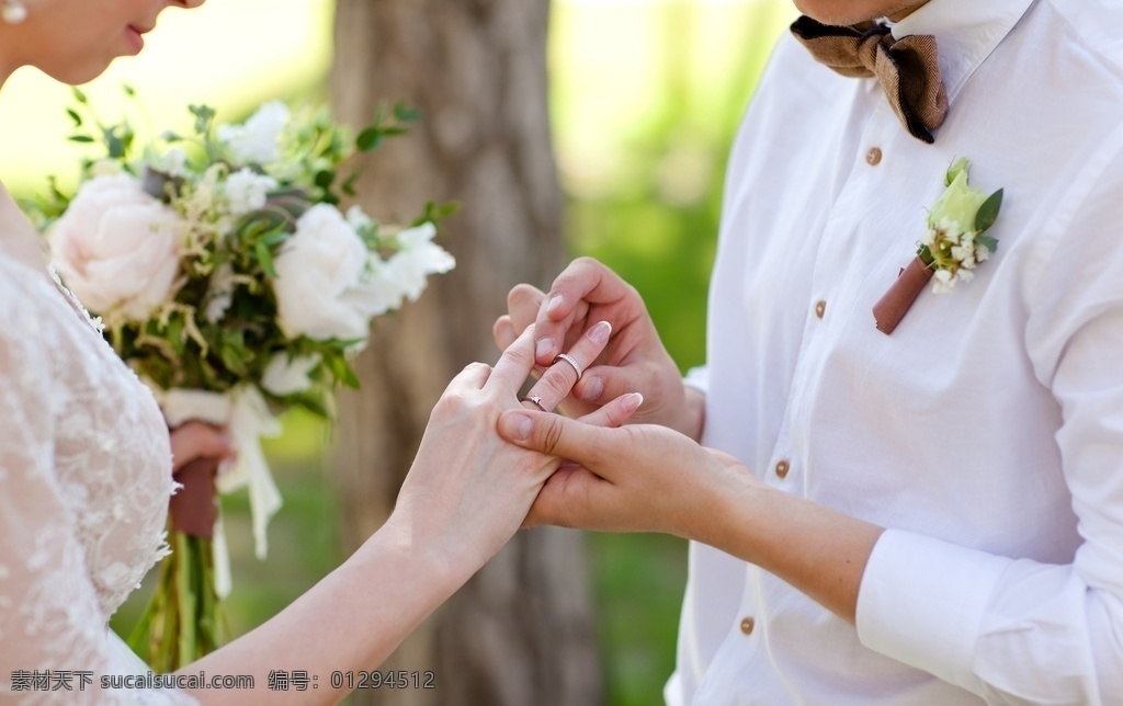 戴戒指 对戒婚钻 婚钻 对戒 钻戒 钻戒海报 钻戒广告 戒指 珠宝首饰 珠宝背景 情人节钻戒 钻戒情人节 情人节送钻戒 结婚送钻戒 钻戒图片 钻戒背景图 克拉钻 钻石海报 钻石广告 钻石背景 浪漫背景 钻戒展板 钻石展 钻石节 钻石月 精美钻戒 首饰 珠宝钻戒 生活百科 生活素材