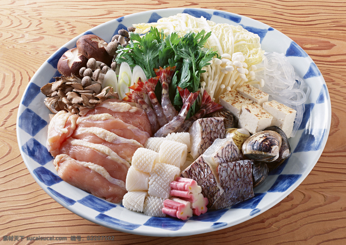 白菜 餐饮美食 大蒜 豆腐 粉丝 盘子 青菜 肉类 火锅料拼盘 鱼肉 虾 猪肉 香菇 树菇 草菇 西餐美食 摄影图库 psd源文件 餐饮素材