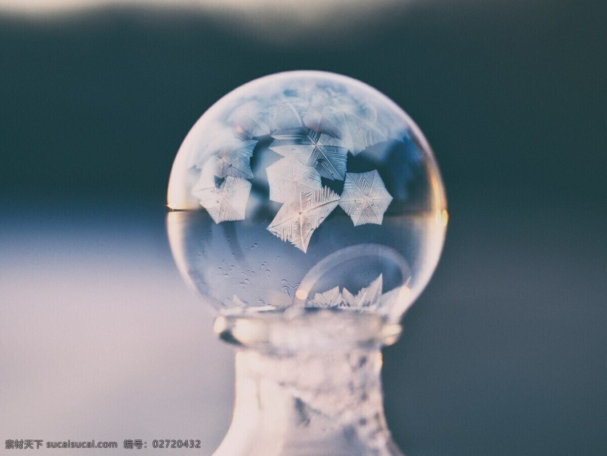 水晶球 玻璃球 透明的球体 冰球 美丽的水晶球 生活百科 生活素材