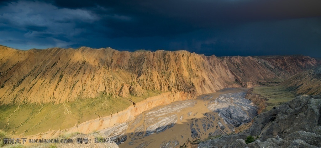 安集海大峡谷 大峡谷 峡谷风光 新疆美景 河流 大山 自然风景 山水 田园 自然景观 山水风景
