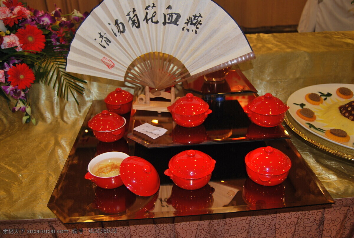 中华美食 清汤菊花血燕 传统美食 红色餐具 瓷器 美食 餐饮美食