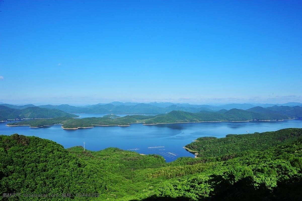 桓龙湖 桓仁 湖水 蓝天 湖 山水 风景摄影 旅游摄影 国内旅游