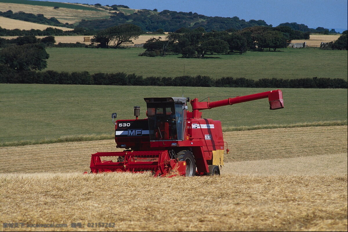 收割机 农用机器 稻子 农作物 农业 现代科技 农业生产 摄影图库