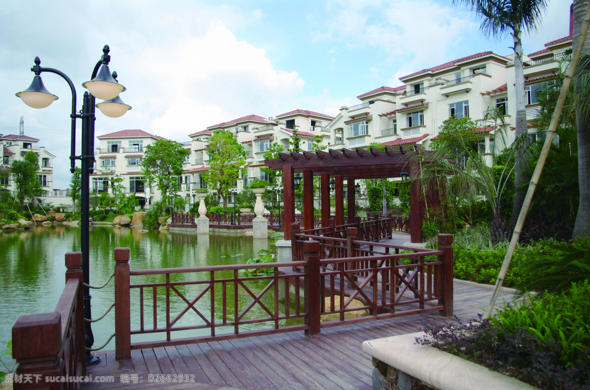 路灯 灯 墙柱灯 街灯 园林 别墅 住宅 小区 路边 草坪 风景 水池 围栏 栈道 路灯摄影 园林建筑 建筑园林