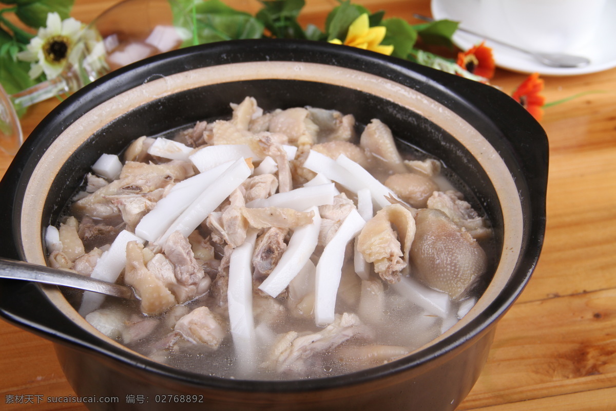 椰子鸡汤 椰子煲鸡 椰子鸡火锅 传统美食 餐饮美食