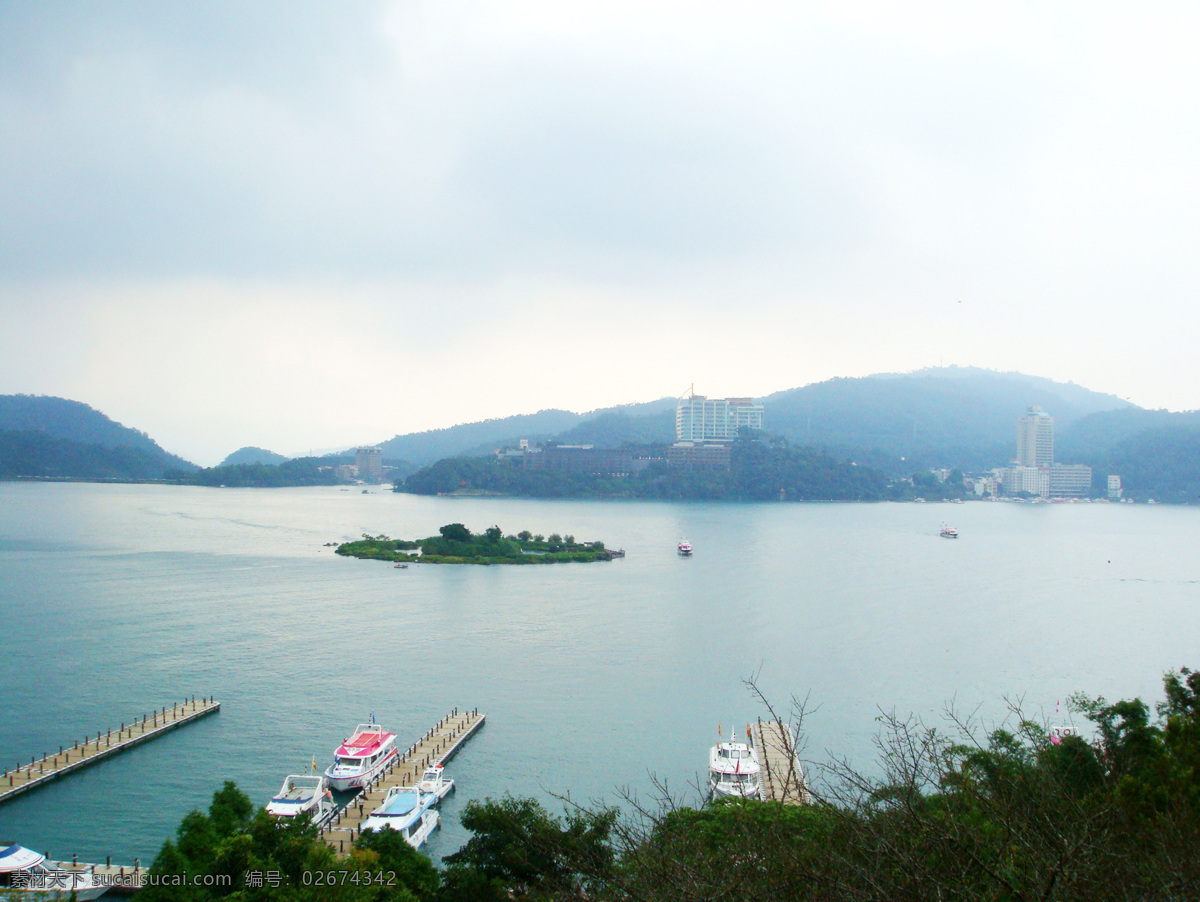 度假 饭店 湖水 酒店 旅游 旅游摄影 码头 群山 日月潭 台湾 游艇 游船 远山 生态 自然 度假圣地 自然风景 风景 生活 旅游餐饮