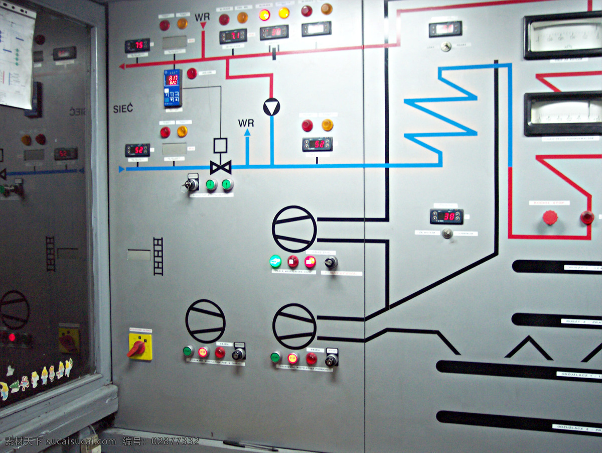 机械操控 工业 工业制造 工业机械 机器 工业生产 现代科技 工业场景 控制室 工厂 电器机柜 工业区