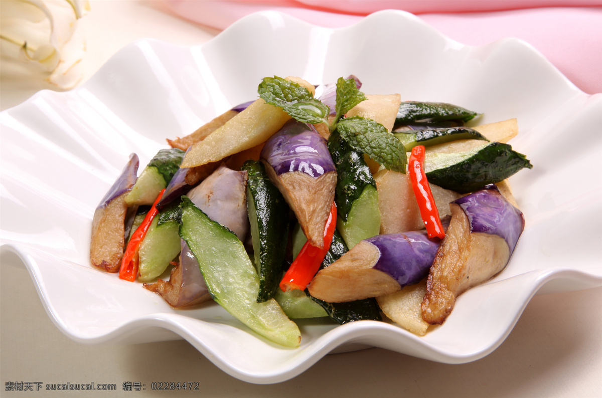 紫苏烧地三鲜 美食 传统美食 餐饮美食 高清菜谱用图
