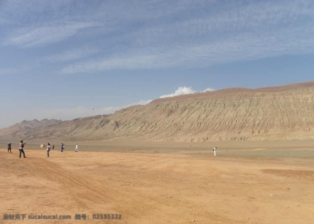 新疆之旅 干旱 炎热 晴天 火焰山 新疆 地貌 白云 风景 雅丹地貌 人物 人文地理 山水风景 自然景观