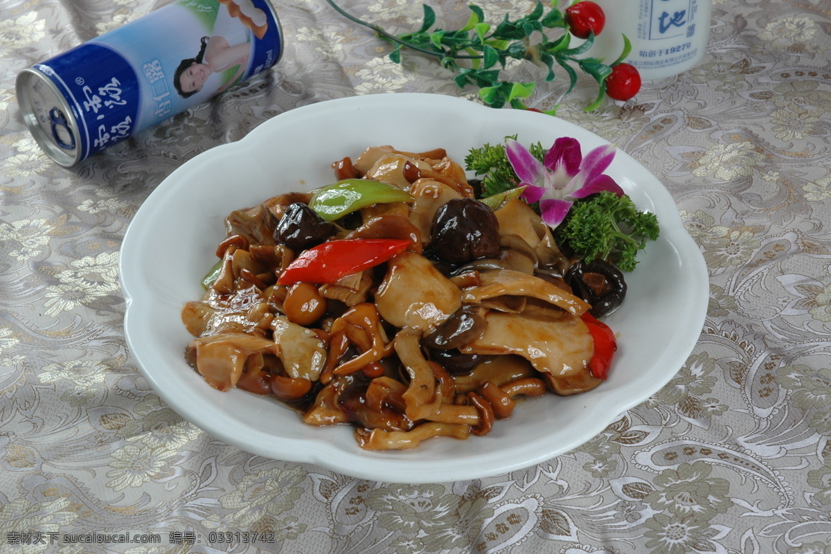 肉炒杂菌 炒杂菌 炒蘑菇 餐饮美食 传统美食 摄影图库